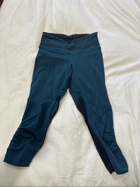 lululemon athletica Teal Capris with Black Mesh Insets